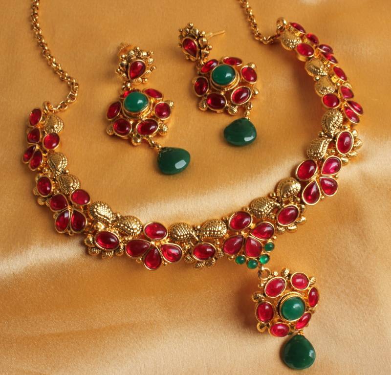 Kemp necklace set Clearance